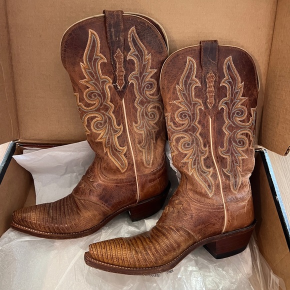 Lucchese Shoes - Women’s Lucchese Brown cowboy boots